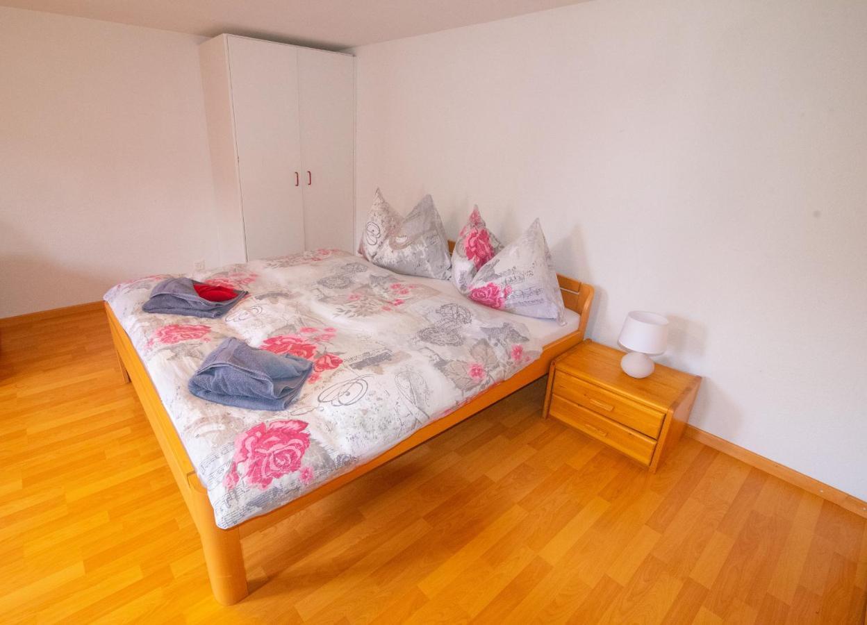 Sunny Day Holiday Apartment Unterseen Exterior photo