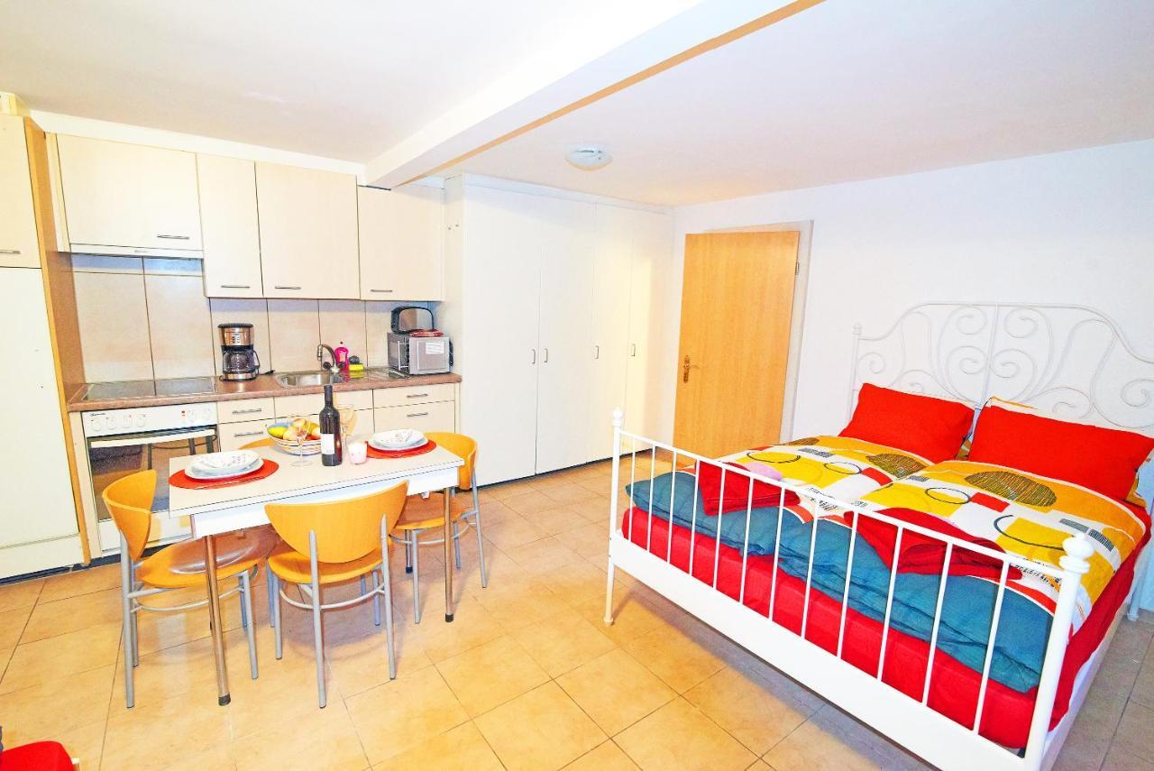 Sunny Day Holiday Apartment Unterseen Exterior photo
