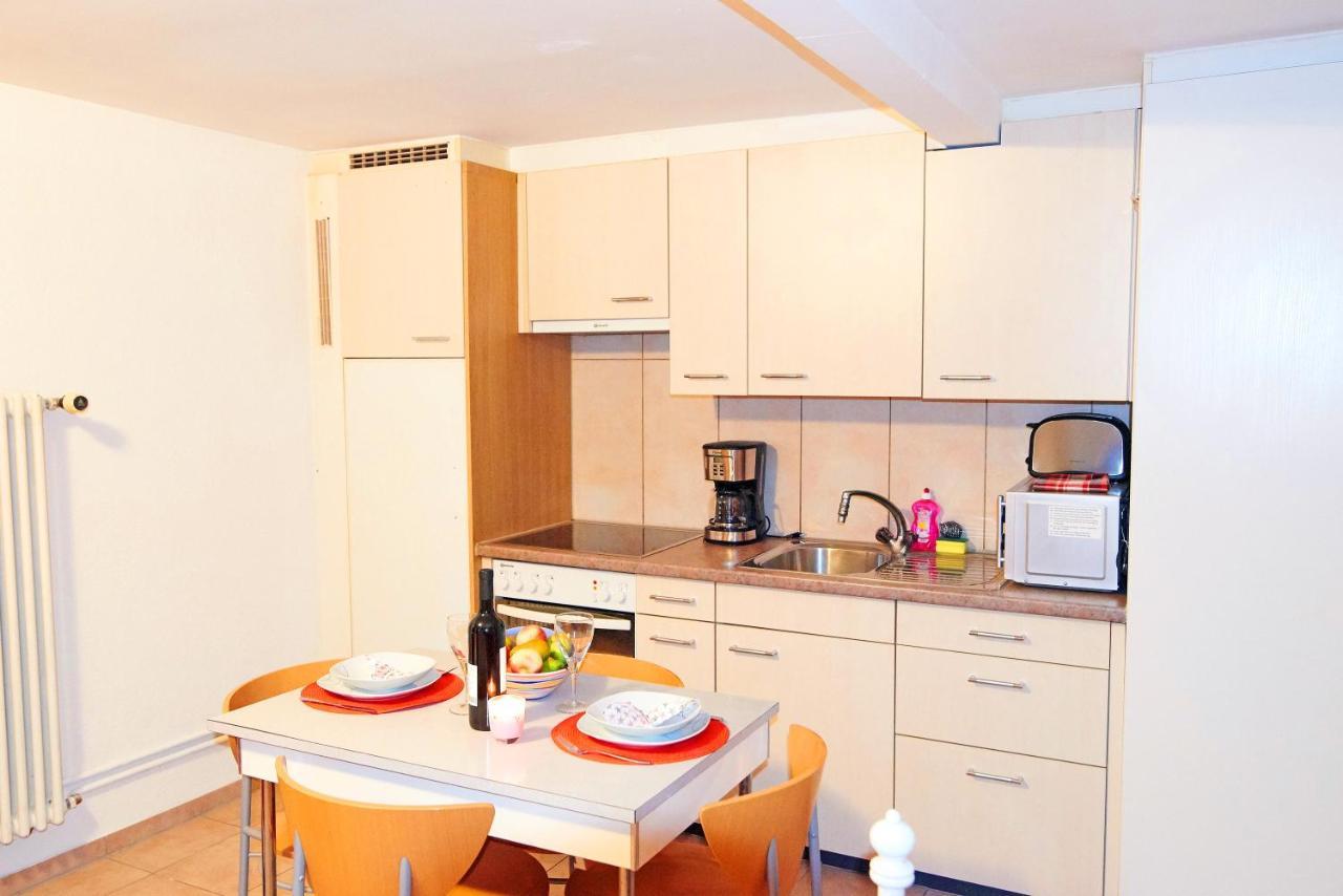 Sunny Day Holiday Apartment Unterseen Exterior photo